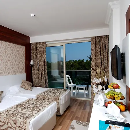 Maya World Otel Side