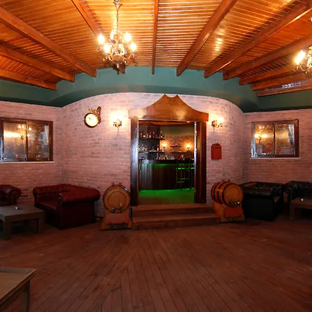 Hotel Maya World Side