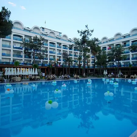 Maya World Otel Side